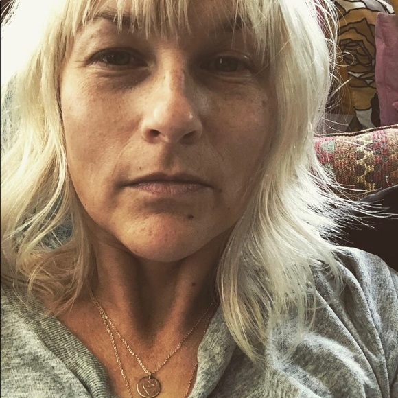 Meet your Posher - Picture 3 of 4